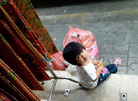 enfant dans la rue